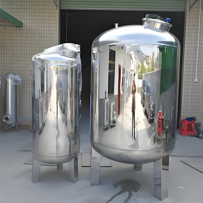 High-Polish Mirror Finish Stainless Steel Display Storage Tank for Retail/Showrooms