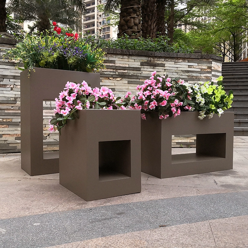 Stainless Steel Flowerpot‌: What Makes the Best Outdoor Pot