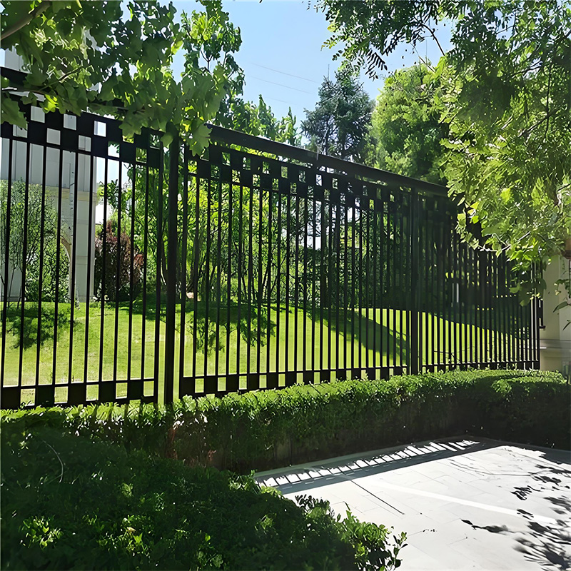 Fence: 9 Stunning Backyard Ideas