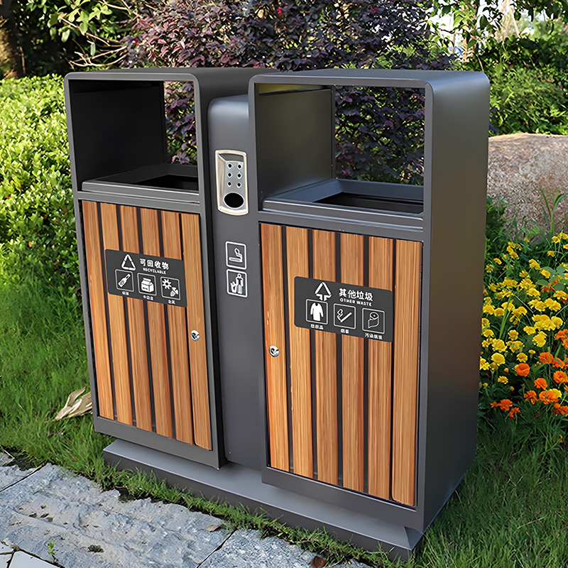 Outdoor trash can 9 Smart Solutions for Rainy Days
